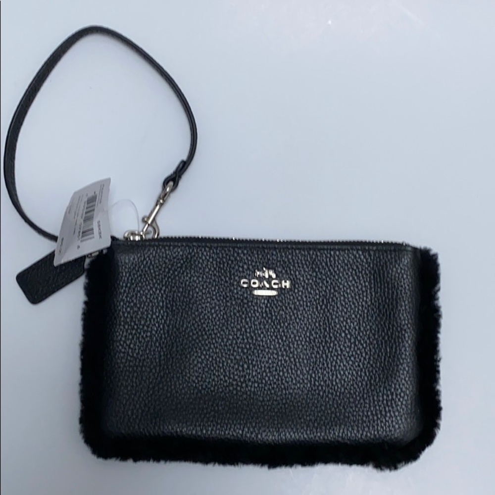 NWT COACH BLACK LEATHER AND SHEARLING WRISTLET